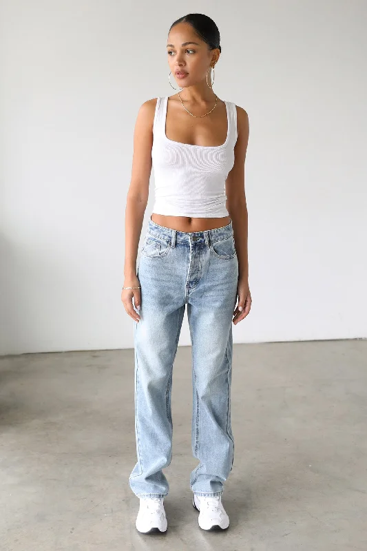 DOGMA Classic High Rise Straight Leg Denim Jeans Light Wash Vacation