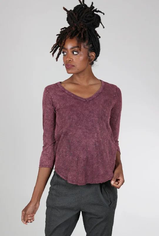 Mineral Dye Vee Tee, Warm Wine Tough Women's Military - inspired